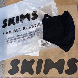 Skims face mask onyx (black)
